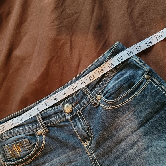 Maurices Women's Capri - Picture 3 of 8